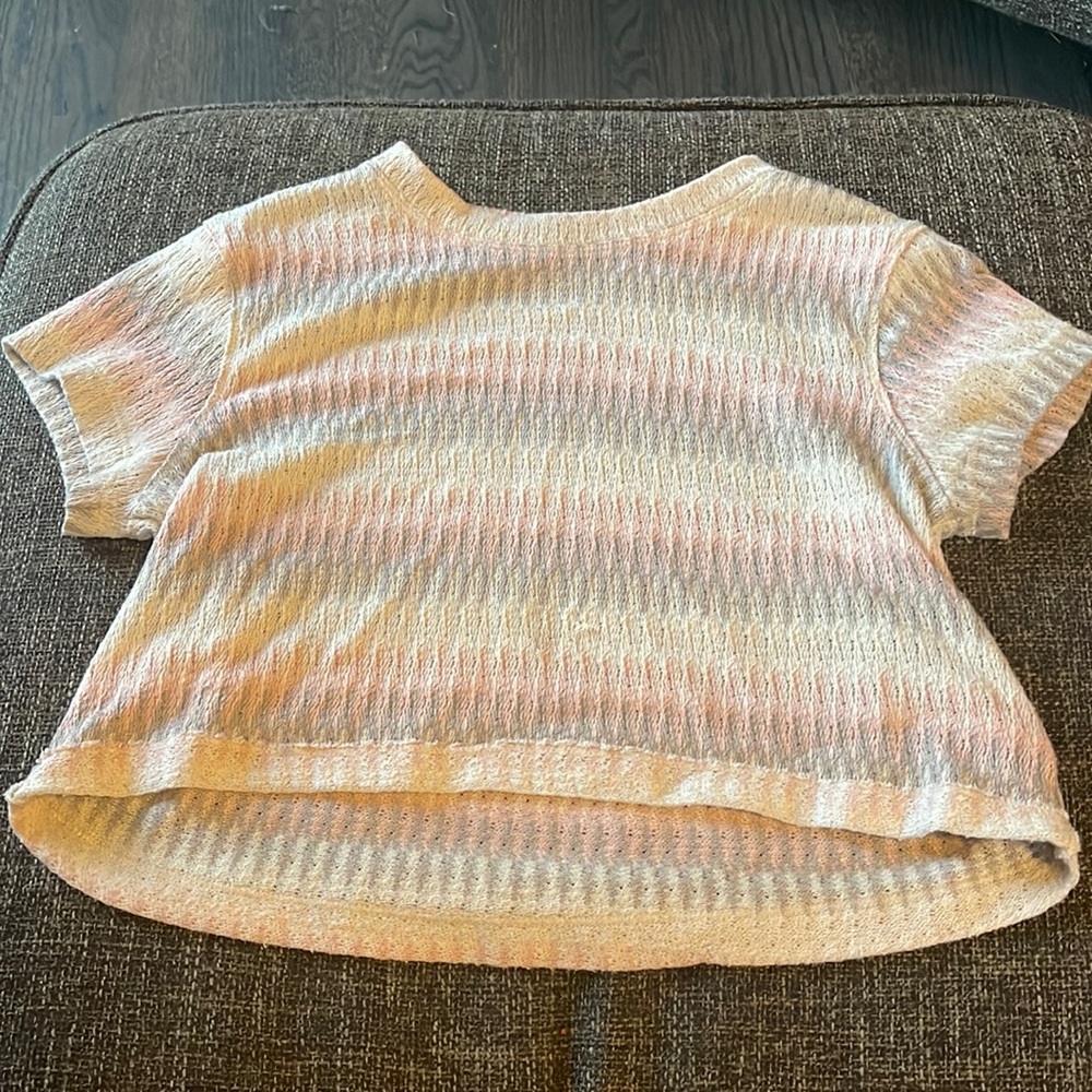 Tight cropped shirt